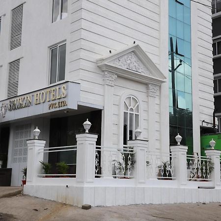 Shikin Hotels Нави Мумбаи Экстерьер фото